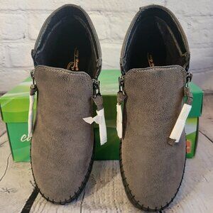 Easy Street Womens Gray Cushioned Arch Support Shalina Block Heel Booties